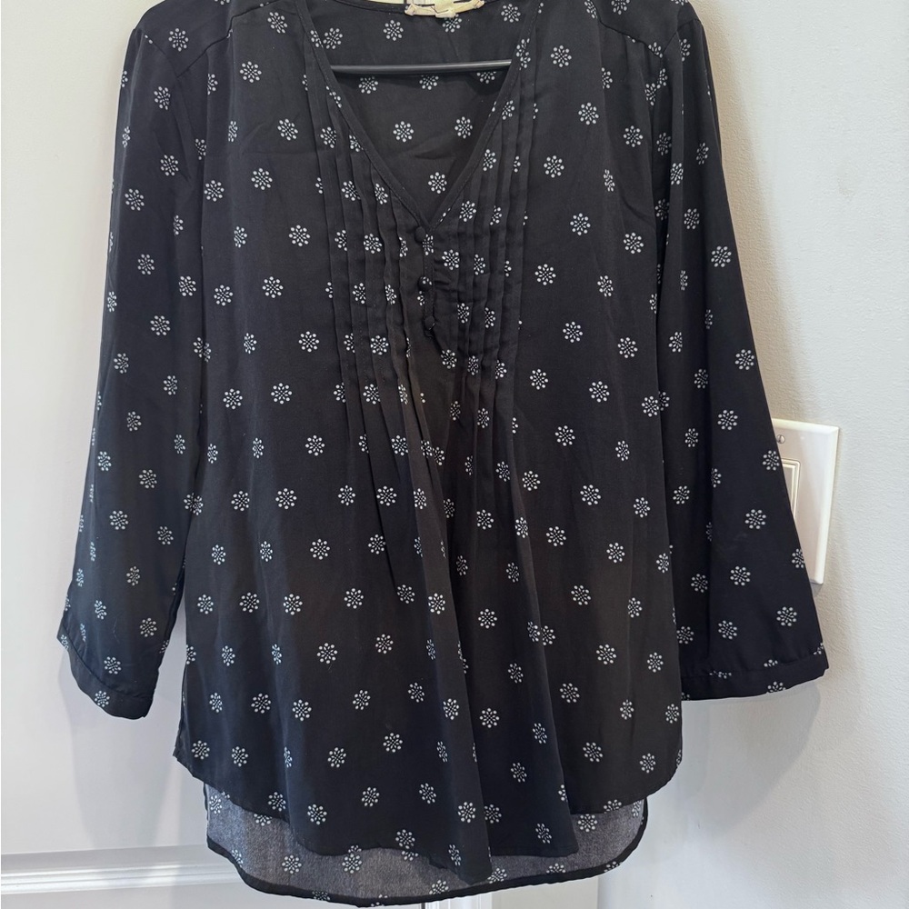 Fun 2 Fun Black and White Floral Blouse